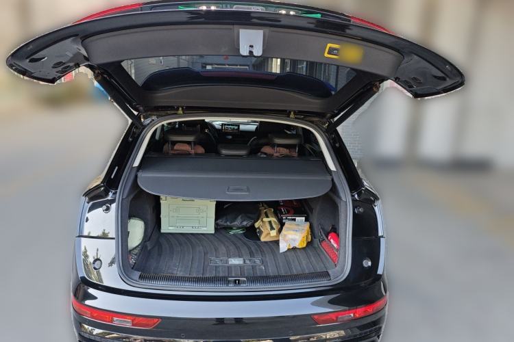 Used Audi Q5L 2018 40 TFSI Prestige Fashion Edition China VI Trunk