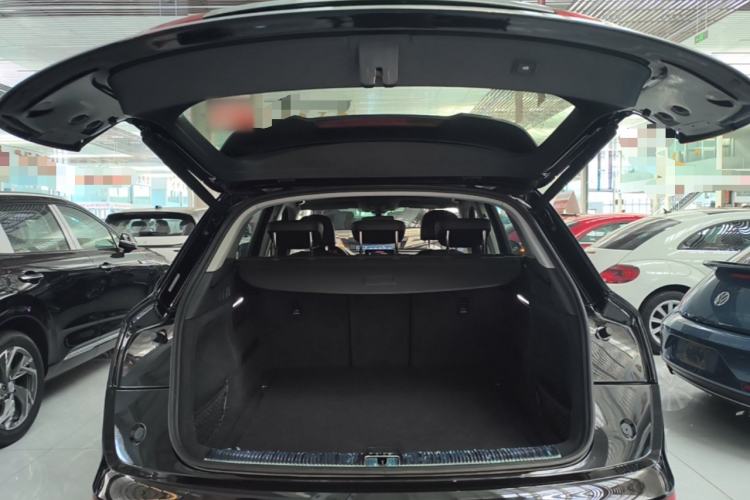 Used Audi Q5L 2018 45 TFSI Prestige Fashion Edition China VI Emission Standard Trunk