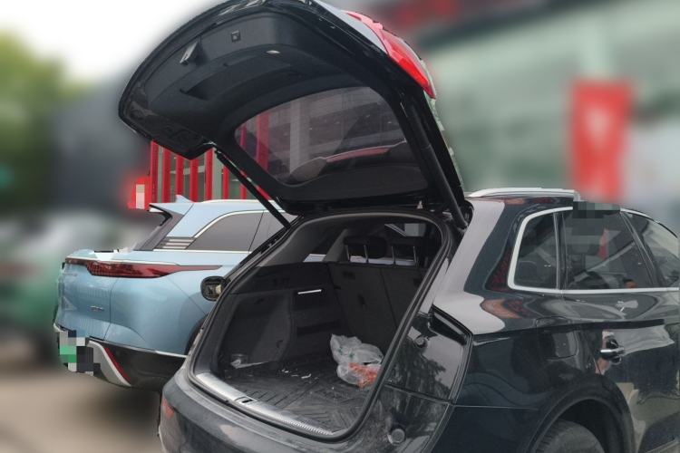 Used Audi Q5L 2018 45 TFSI Prestige Fashion Edition China VI Emission Standard Trunk