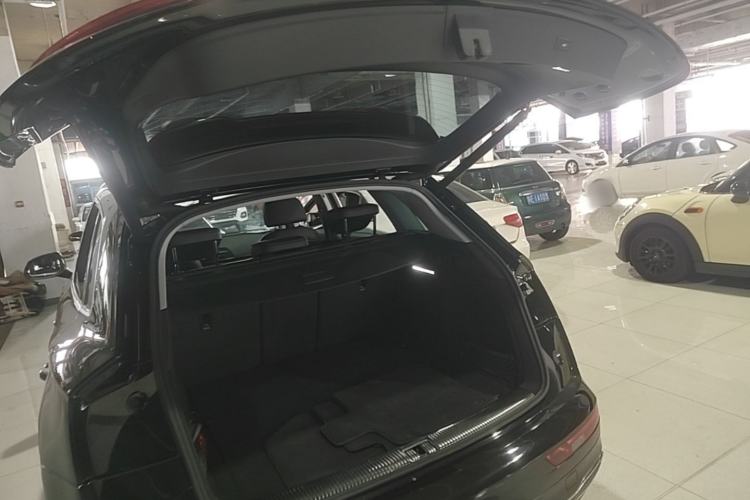 Used Audi Q5L 2018 45 TFSI Prestige Fashion Edition China VI Emission Standard Trunk