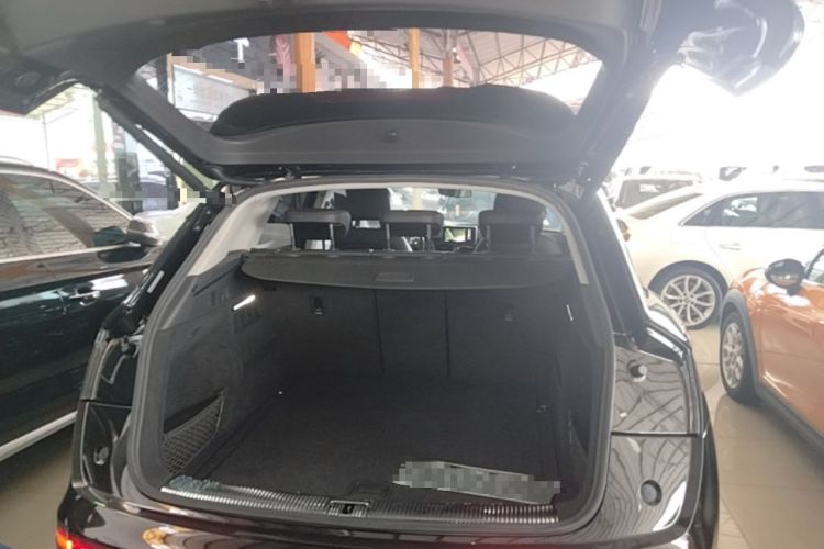 Used Audi Q5L 2018 40 TFSI Prestige Fashion Edition China VI Trunk