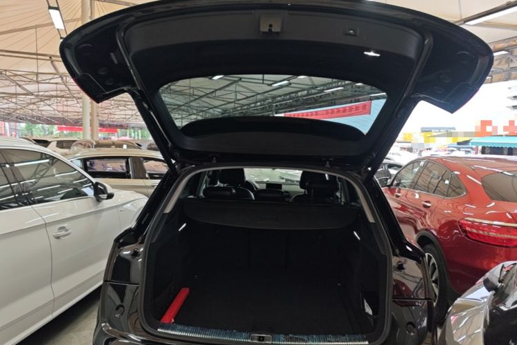 Used Audi Q5L 2018 40 TFSI Prestige Edition China VI Emission Standard Trunk
