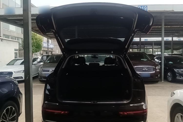 Used Audi Q5L 2018 40 TFSI Prestige Fashion Edition China VI Trunk