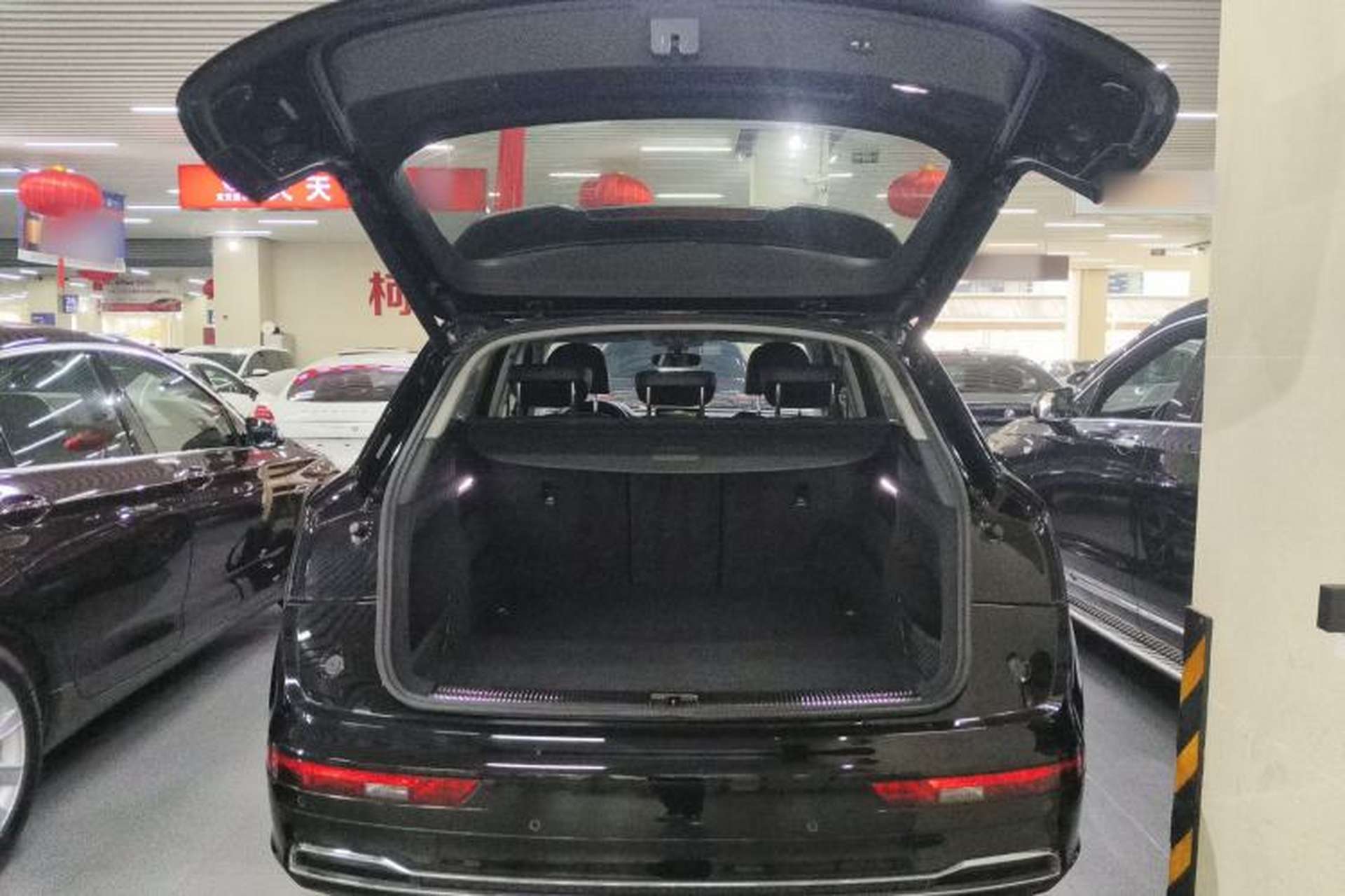 Used Audi Q5L 2018 40 TFSI Prestige Fashion Edition China VI Trunk