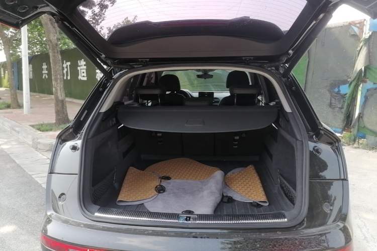 Used Audi Q5L 2018 40 TFSI Prestige Fashion Edition China VI Trunk