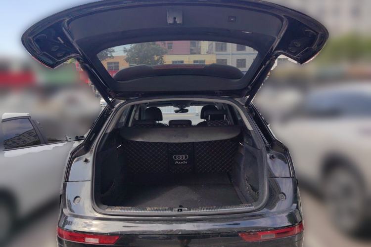 Used Audi Q5L 2018 40 TFSI Prestige Fashion Edition China VI Trunk