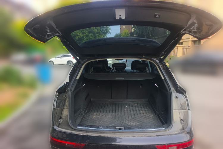 Used Audi Q5L 2018 40 TFSI Prestige Fashion Edition China VI Trunk