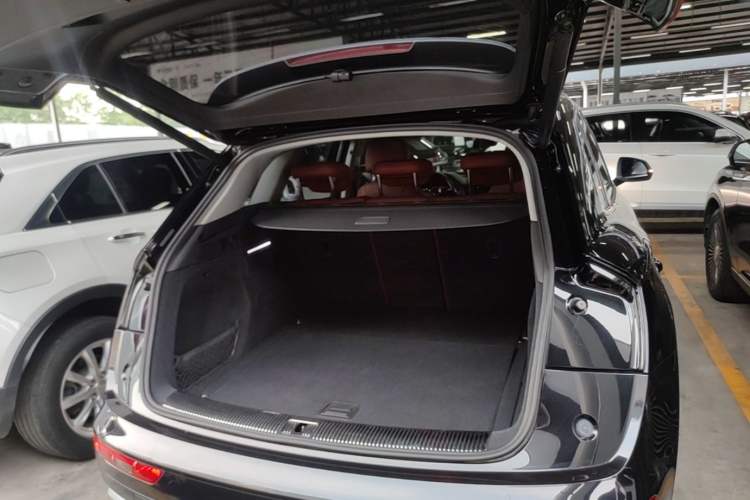 Used Audi Q5L 2018 40 TFSI Prestige Edition China V Trunk