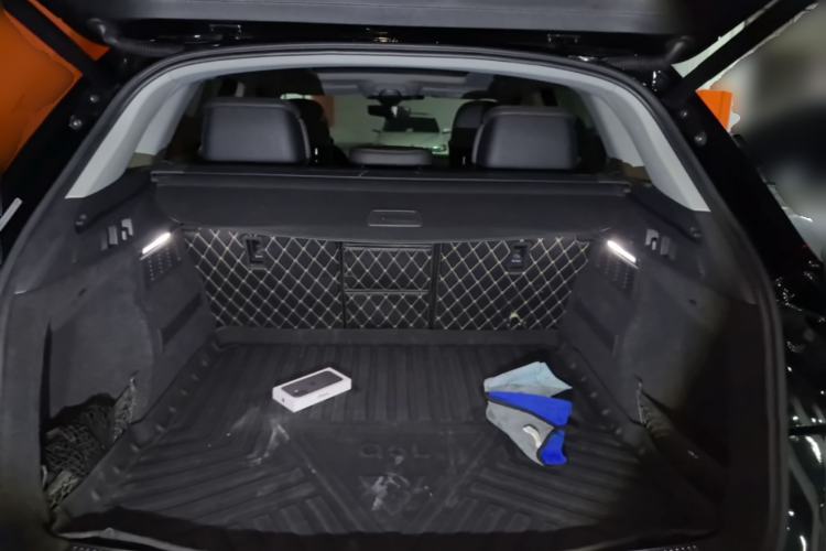 Used Audi Q5L 2018 40 TFSI Prestige Fashion Edition China VI Trunk