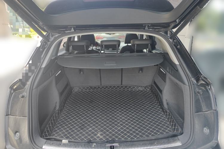 Used Audi Q5L 2018 40 TFSI Prestige Fashion Edition China VI Trunk