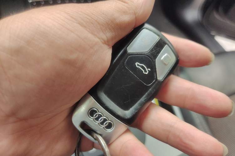 Used Audi Q5L 2018 40 TFSI Prestige Fashion Edition China V Vehicle Key