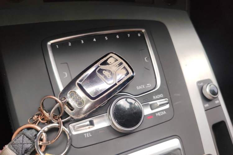 Used Audi Q5L 2018 40 TFSI Prestige Fashion Edition China V Vehicle Key