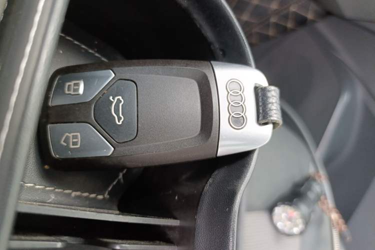 Used Audi Q5L 2018 40 TFSI Prestige Fashion Edition China V Vehicle Key