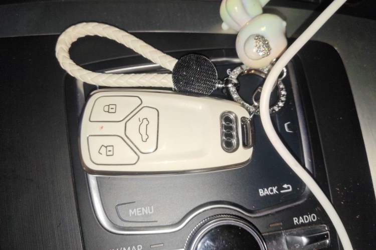 Used Audi Q5L 2018 40 TFSI Prestige Fashion Edition China VI Vehicle Key