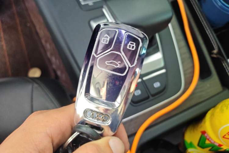 Used Audi Q5L 2018 45 TFSI Prestige Elegant Version China V Vehicle Key