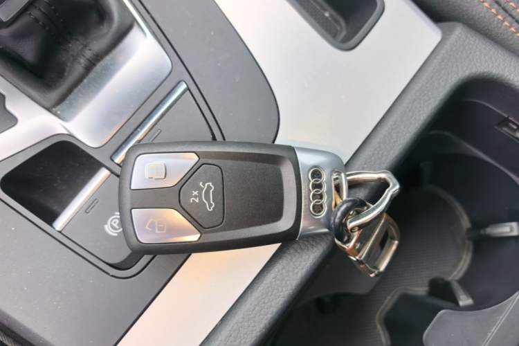 Used Audi Q5L 2018 40 TFSI Prestige Fashion Edition China VI Vehicle Key