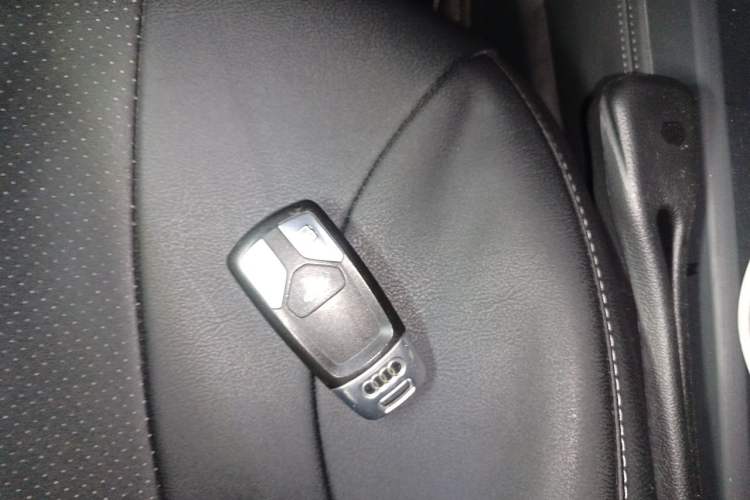 Used Audi Q5L 2018 40 TFSI Prestige Fashion Edition China V Vehicle Key