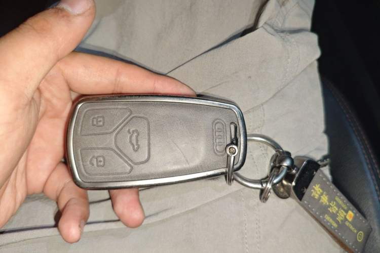 Used Audi Q5L 2018 40 TFSI Prestige Fashion Edition China V Vehicle Key