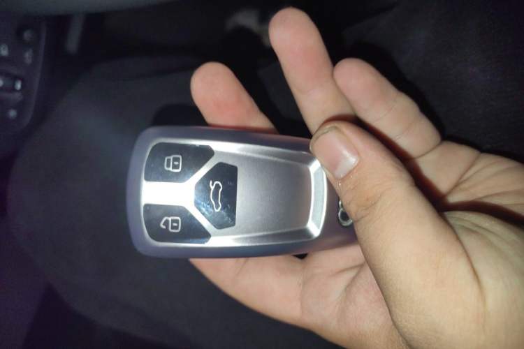 Used Audi Q5L 2018 40 TFSI Prestige Fashion Edition China V Vehicle Key