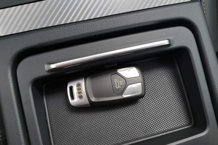 Used Audi Q5L 2018 45 TFSI Prestige Fashion Edition China VI Emission Standard Vehicle Key
