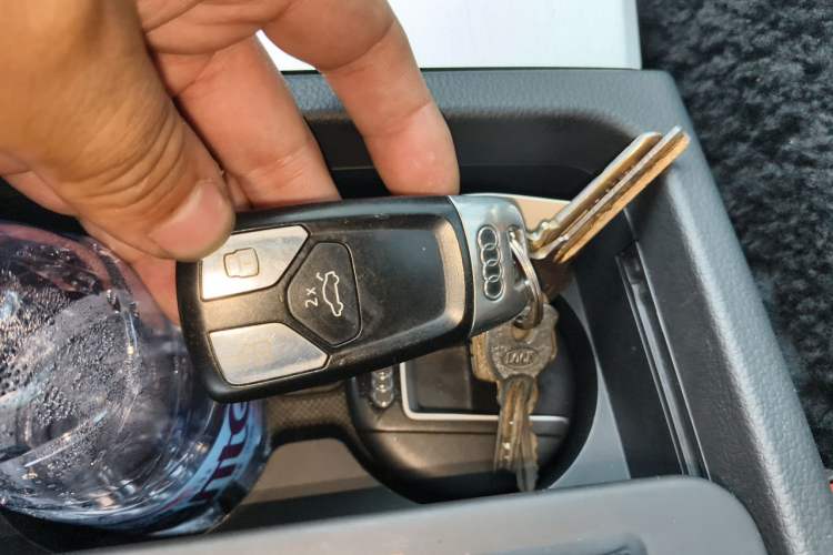 Used Audi Q5L 2018 40 TFSI Prestige Fashion Edition China VI Vehicle Key