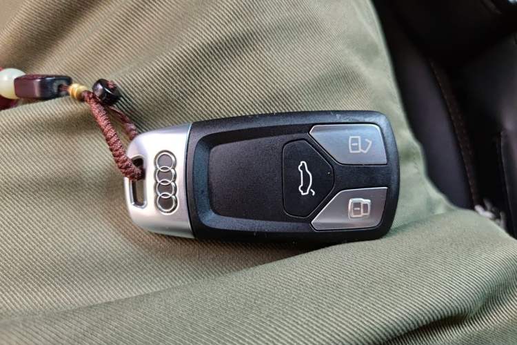 Used Audi Q5L 2018 40 TFSI Prestige Fashion Edition China V Vehicle Key