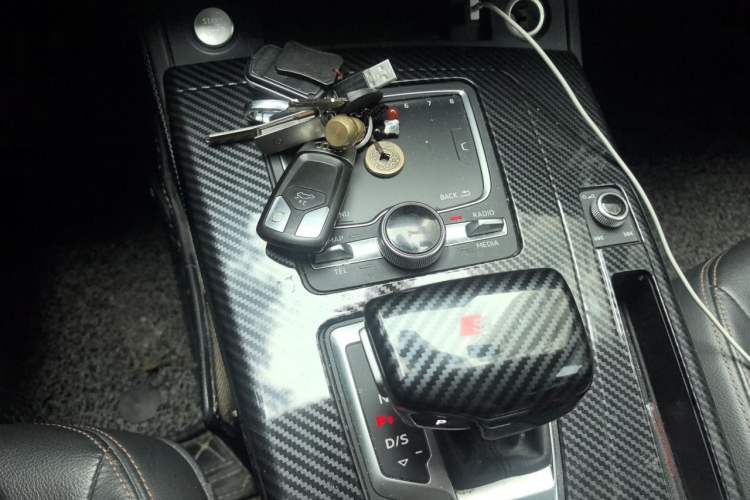 Used Audi Q5L 2018 40 TFSI Prestige Fashion Edition China V Vehicle Key