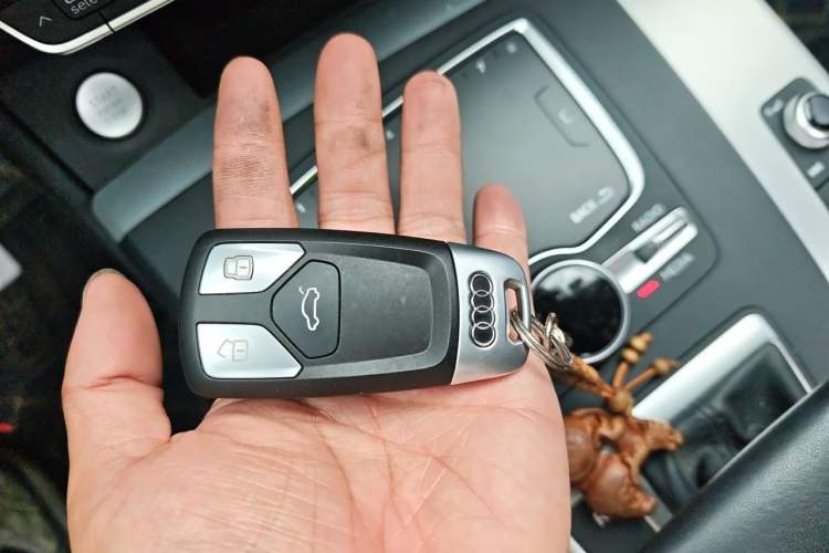Used Audi Q5L 2018 40 TFSI Prestige Fashion Edition China V Vehicle Key