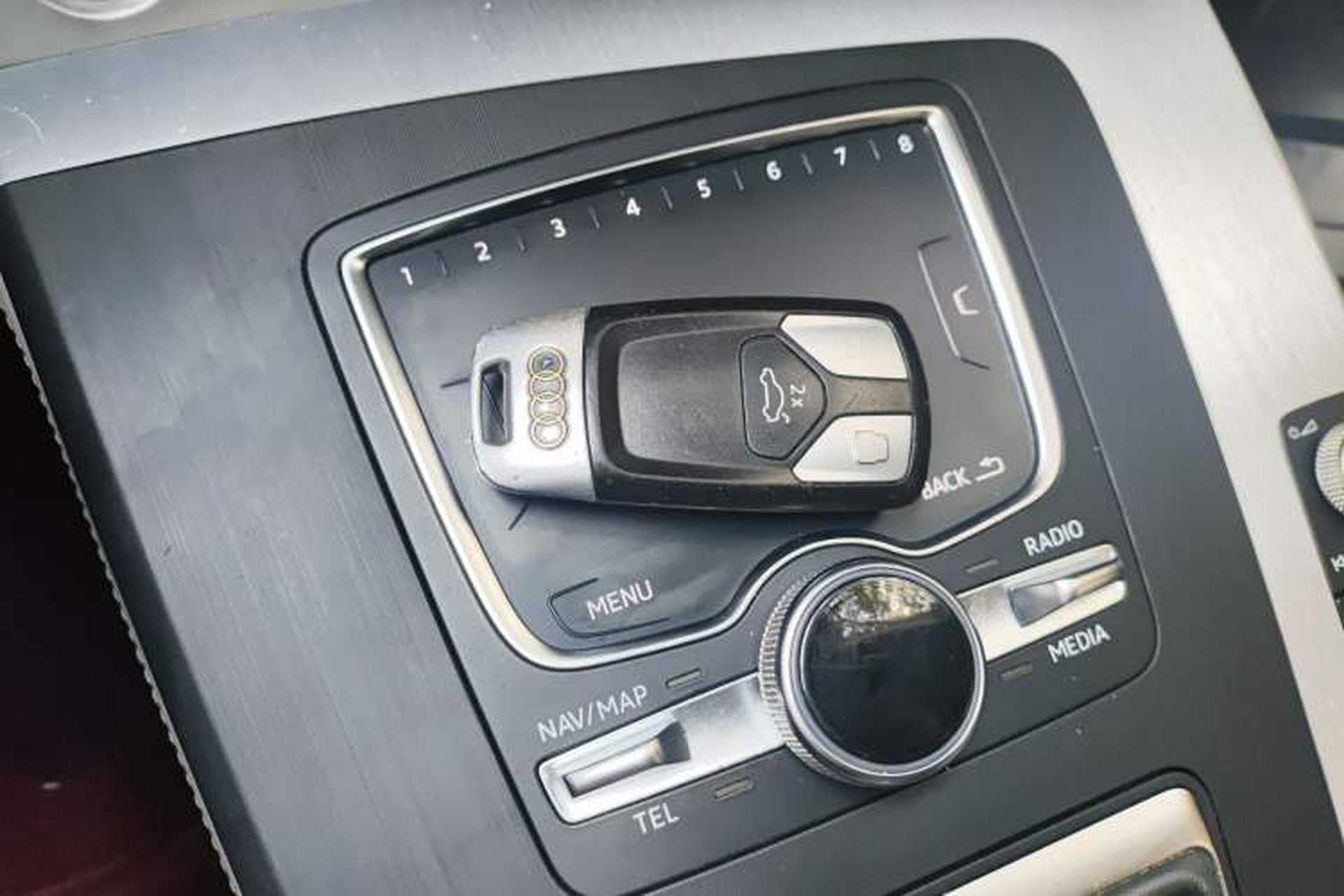 Used Audi Q5L 2018 40 TFSI Prestige Fashion Edition China VI Vehicle Key