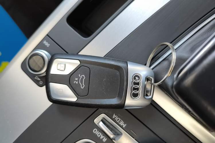 Used Audi Q5L 2018 40 TFSI Prestige Fashion Edition China VI Vehicle Key