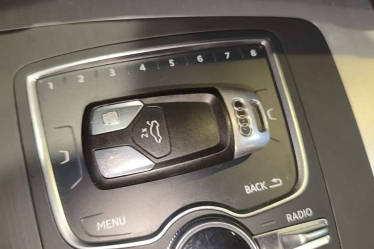 Used Audi Q5L 2018 40 TFSI Prestige Fashion Edition China V Vehicle Key