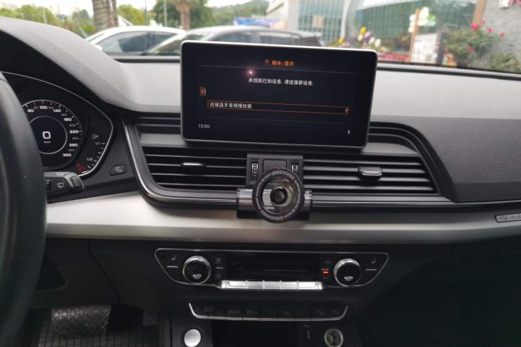 Used Audi Q5L 2018 40 TFSI Prestige Fashion Edition China VI Audio And AC Panel