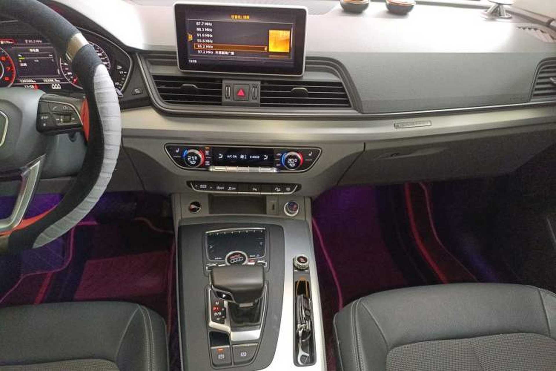 Used Audi Q5L 2018 40 TFSI Prestige Fashion Edition China V Audio And AC Panel