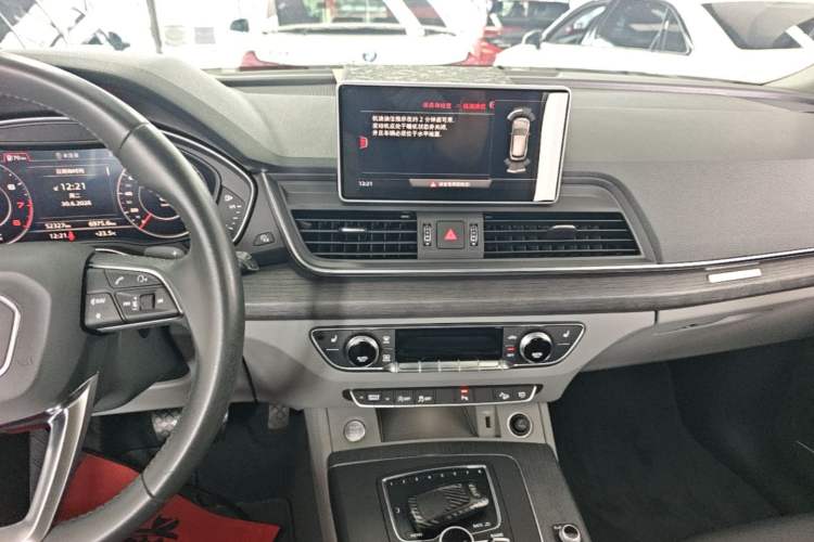 Used Audi Q5L 2018 45 TFSI Prestige Elegant Version China V Audio And AC Panel