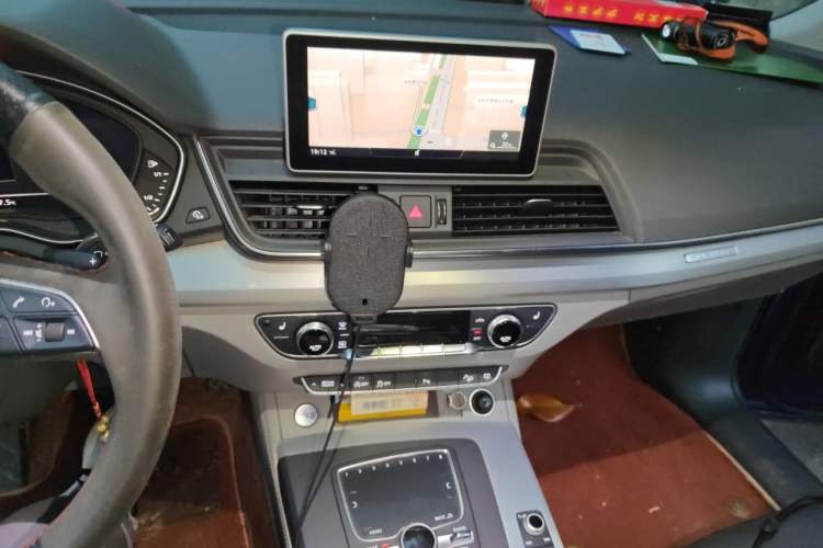 Used Audi Q5L 2018 40 TFSI Prestige Fashion Edition China V Audio And AC Panel