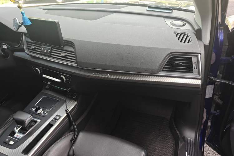 Used Audi Q5L 2018 45 TFSI Prestige Fashion Edition China VI Emission Standard Audio And AC Panel