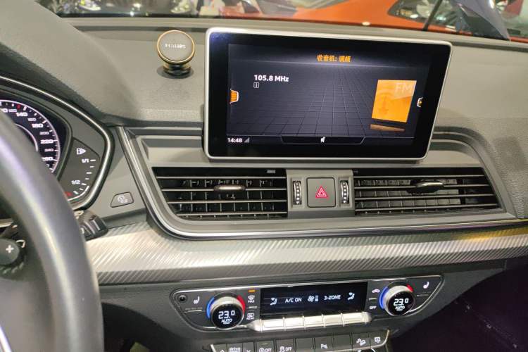 Used Audi Q5L 2018 45 TFSI Prestige Fashion Edition China V Emission Standard Audio And AC Panel