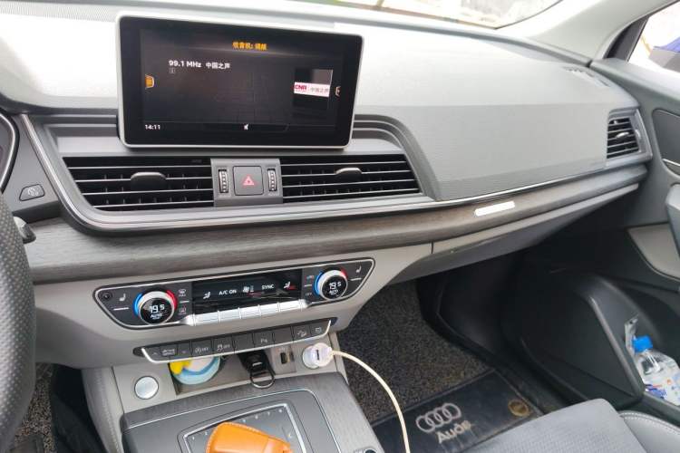 Used Audi Q5L 2018 45 TFSI Prestige Fashion Edition China V Emission Standard Audio And AC Panel