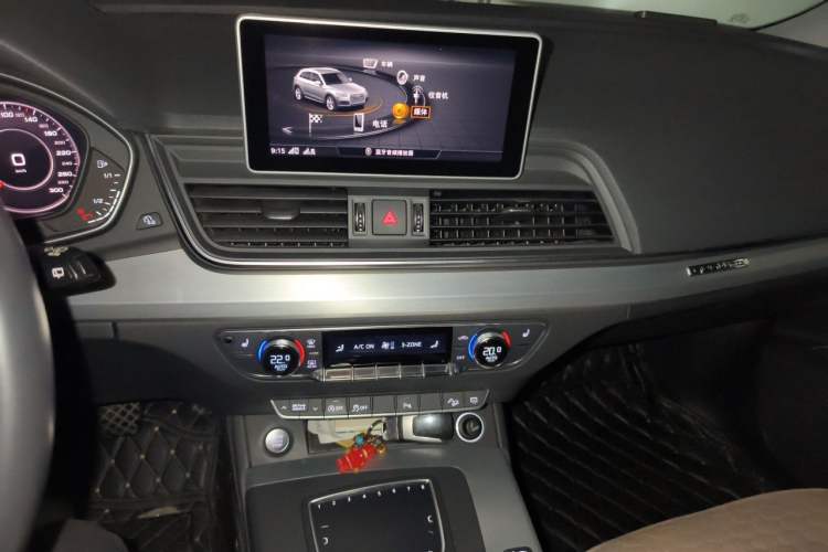 Used Audi Q5L 2018 40 TFSI Prestige Fashion Edition China V Audio And AC Panel