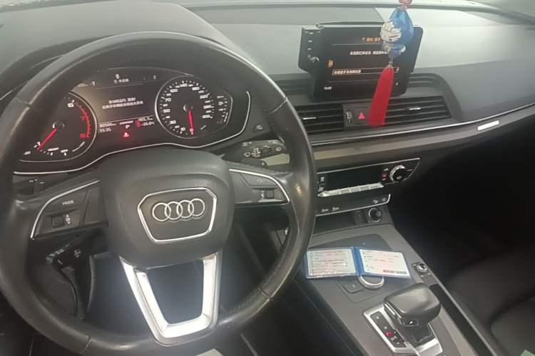 Used Audi Q5L 2018 40 TFSI Prestige Edition China V Center Console