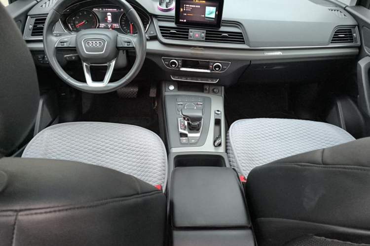 Used Audi Q5L 2018 40 TFSI Prestige Edition China V Center Console