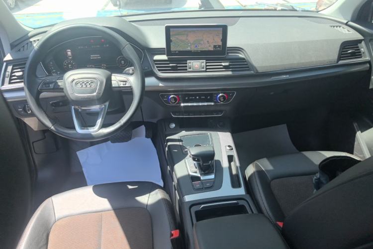 Used Audi Q5L 2018 45 TFSI Prestige Fashion Edition China V Emission Standard Center Console