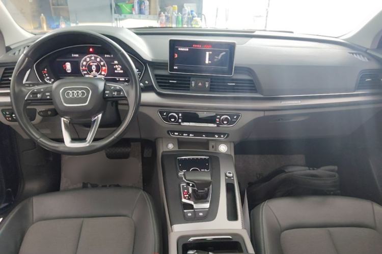 Used Audi Q5L 2018 45 TFSI Prestige Fashion Edition China V Emission Standard Center Console