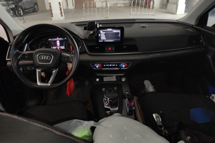 Used Audi Q5L 2018 40 TFSI Prestige Edition China V Center Console