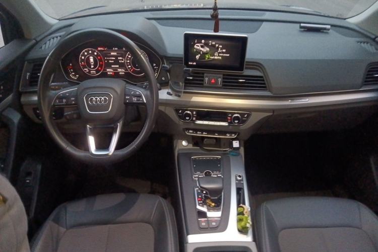 Used Audi Q5L 2018 40 TFSI Prestige Fashion Edition China V Center Console