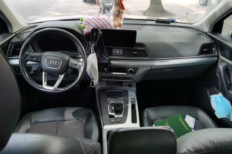 Used Audi Q5L 2018 40 TFSI Prestige Fashion Edition China V Center Console