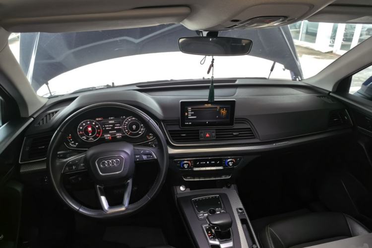 Used Audi Q5L 2018 45 TFSI Prestige Fashion Edition China VI Emission Standard Center Console