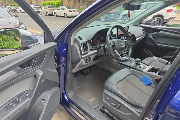 Used Audi Q5L 2018 45 TFSI Prestige Fashion Edition China VI Emission Standard Driver Seat