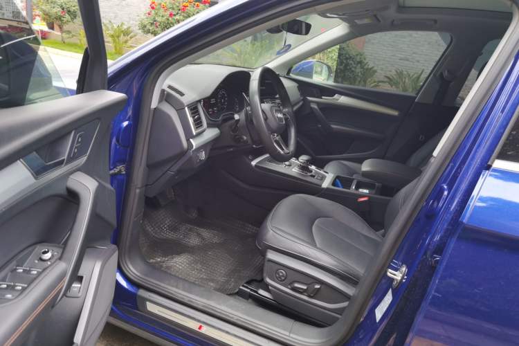 Used Audi Q5L 2018 40 TFSI Prestige Fashion Edition China VI Driver Seat