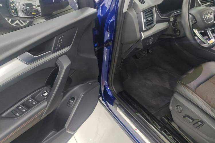 Used Audi Q5L 2018 40 TFSI Prestige Fashion Edition China VI Driver Seat